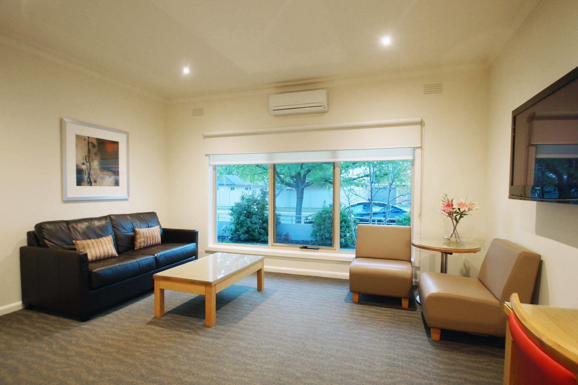 The Wyndhamere Motel שפרטון מראה חיצוני תמונה