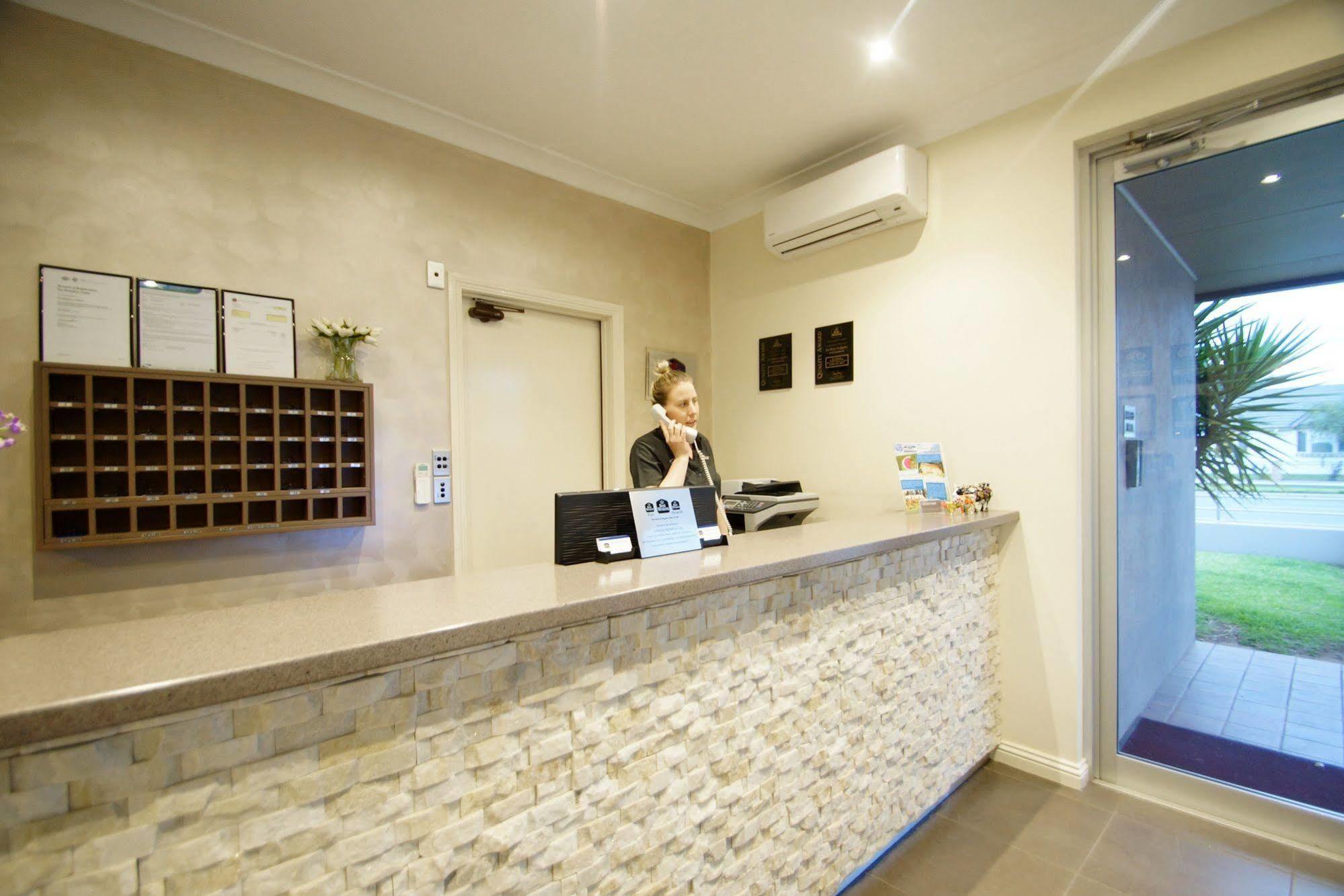 The Wyndhamere Motel שפרטון מראה חיצוני תמונה